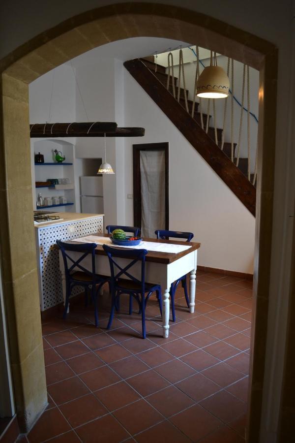Upstairs - Lazy Terrace Villa Lecce Bagian luar foto
